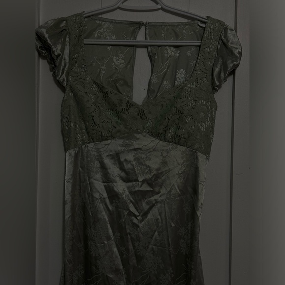 Green Cider Dress - Picture 3 of 4